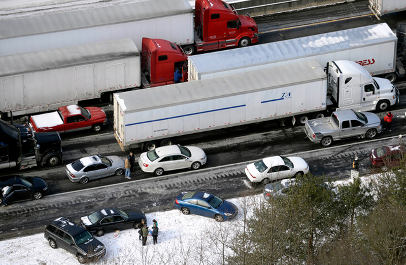 Illustration for article titled What To Do (And What Not To Do) When You're Trapped On The Highway